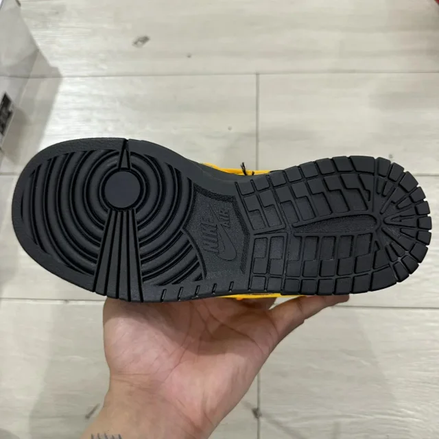 Nike Sneakers Air Rubber Dunk x Off-White product detail image 5