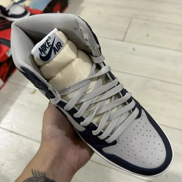Jordan Sneakers High-Top Leather Lace-Up product detail image 3