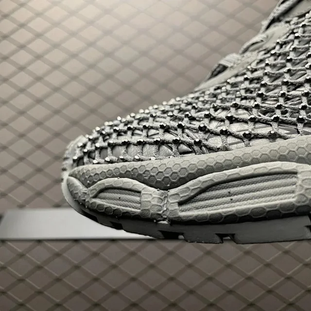 Balenciaga Sneakers 3XL mesh-overlay product detail image 16