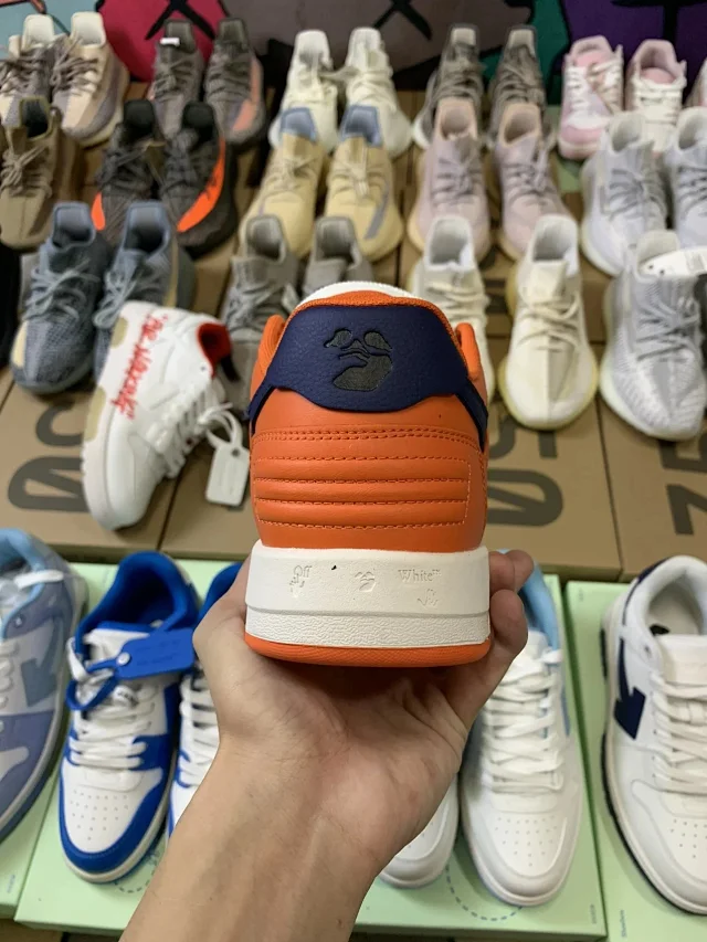 Off-White Sneakers Low-top arrow with zip-tie tag product detail image 18