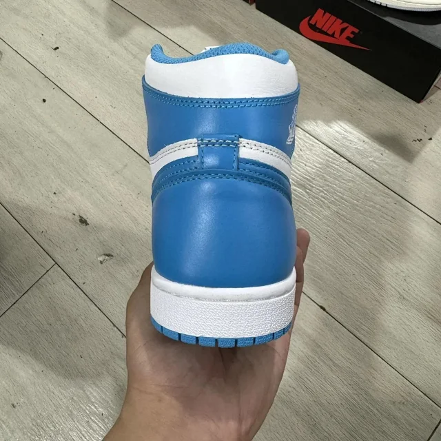 Nike Sneakers Air Jordan 1 High OG product detail image 6