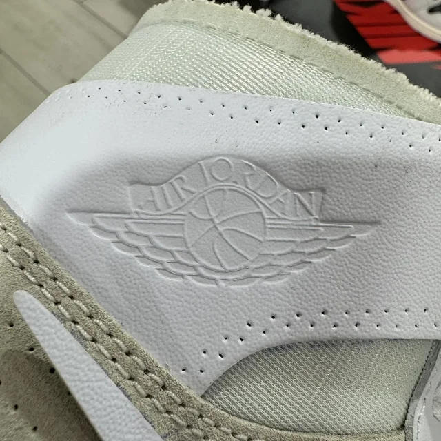 Nike Sneakers Air Jordan 1 High OG product detail image 32