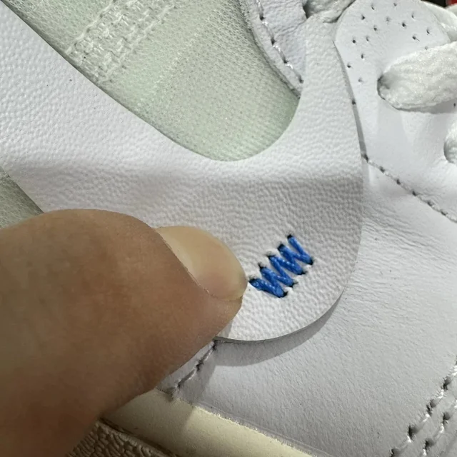 Nike Sneakers Air Jordan 1 High OG product detail image 31