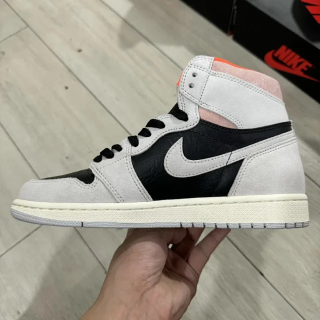 Nike Sneakers Air Jordan 1 High OG product detail image 21