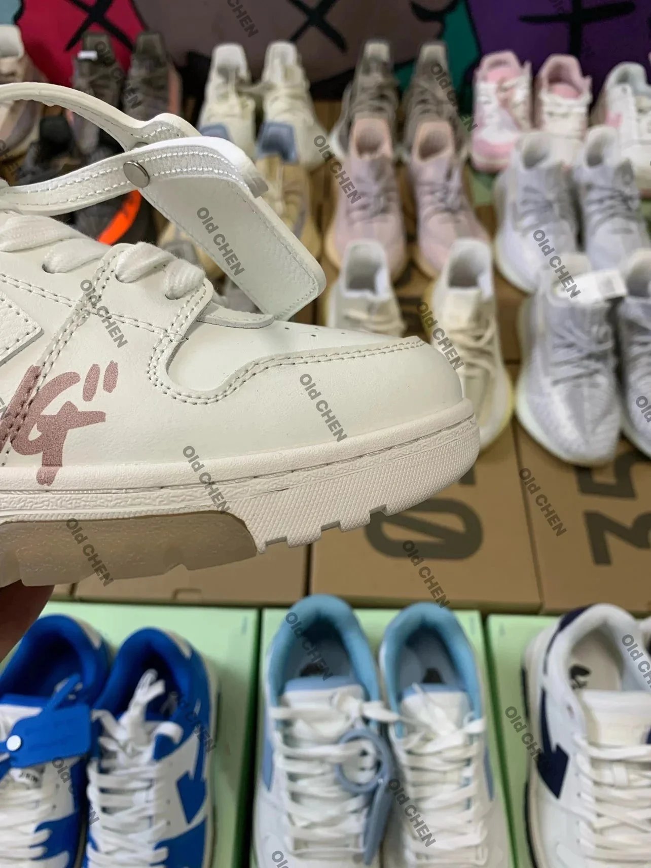 Unbranded Sneakers Low-top arrow-panel with graphic side print image 9