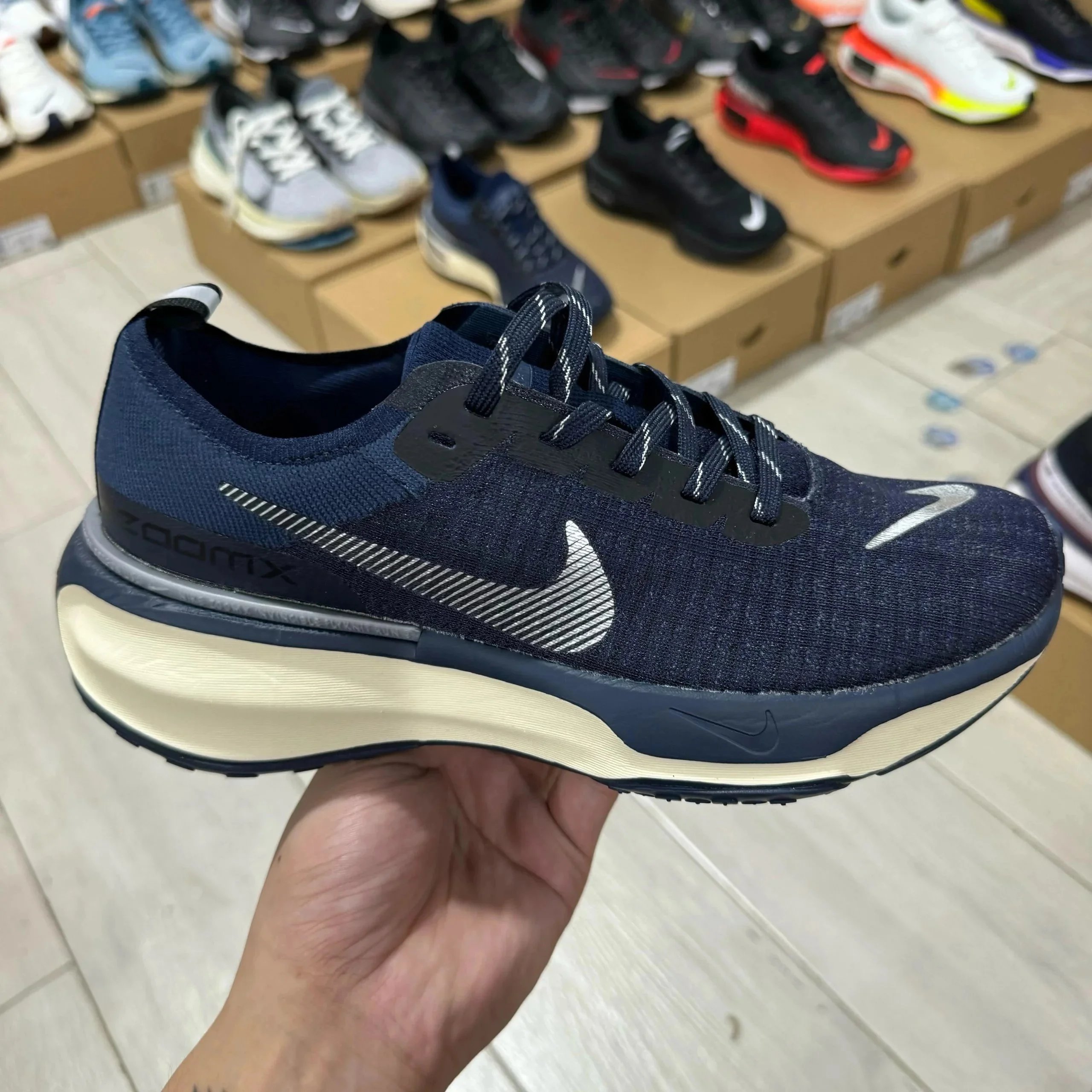 Nike Sneakers Invincible Run 3 — Deep Blue