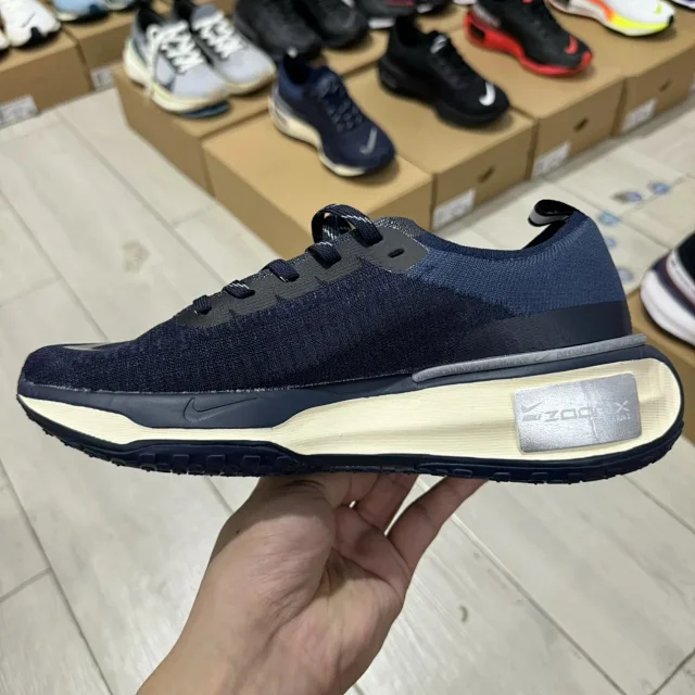 Nike Sneakers Invincible Run 3 product detail image 28