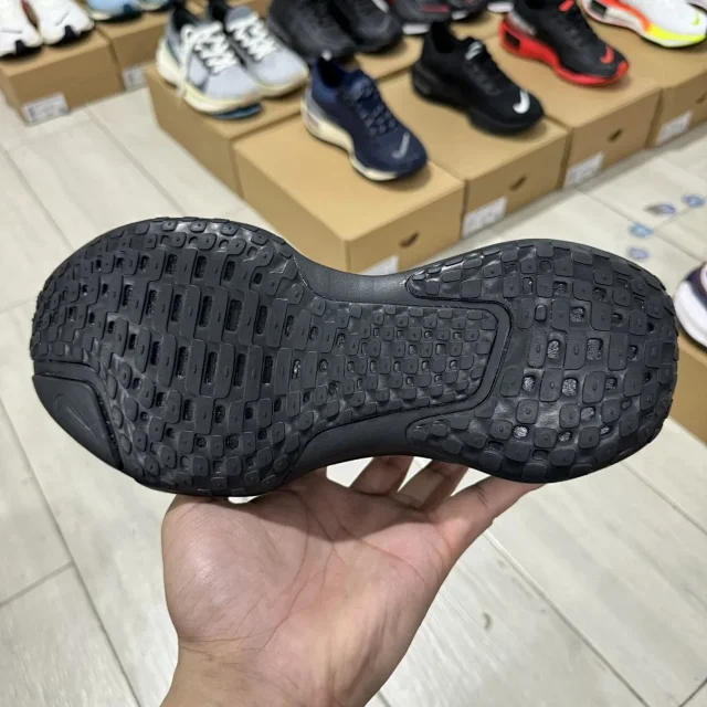 Nike Sneakers Invincible Run 3 product detail image 35