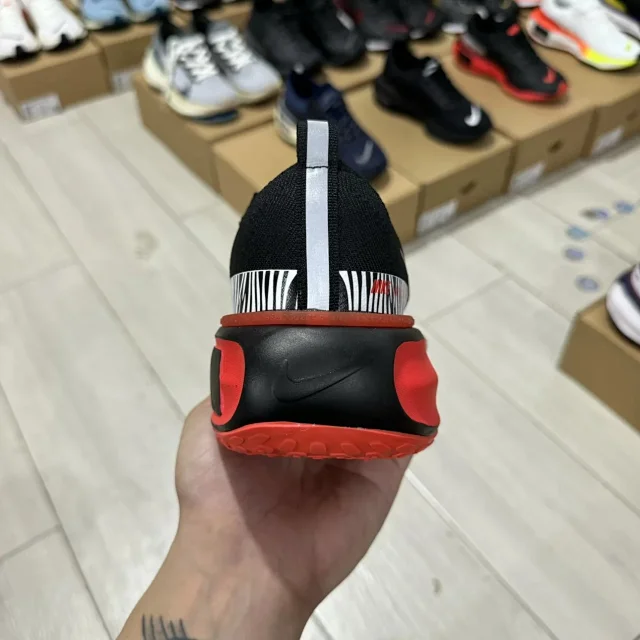 Nike Sneakers Invincible Run 3 product detail image 42