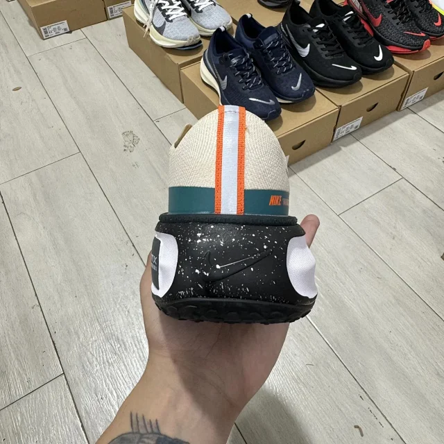 Nike Sneakers Invincible Run 3 product detail image 72