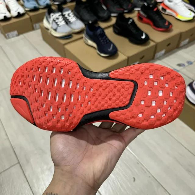 Nike Sneakers Invincible Run 3 product detail image 41