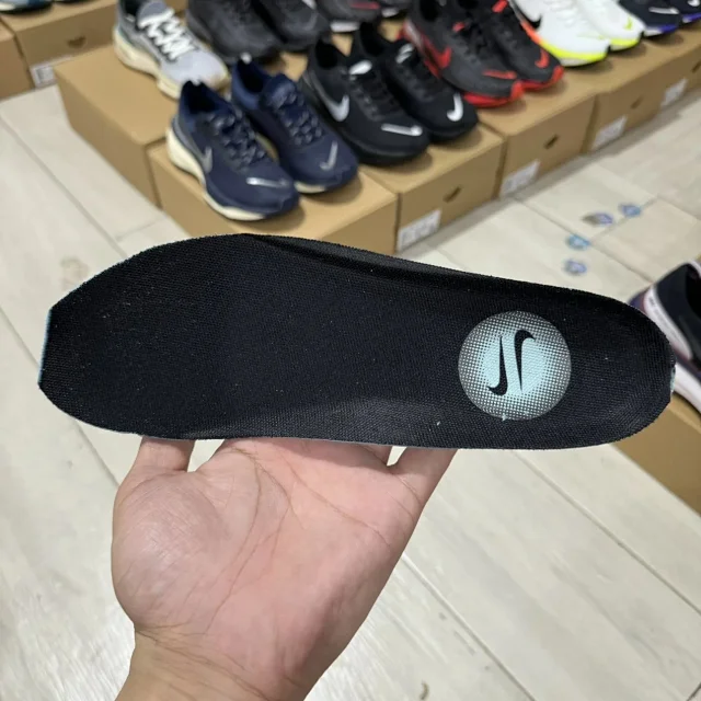 Nike Sneakers Invincible Run 3 product detail image 16