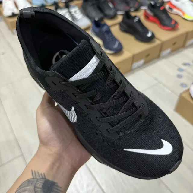 Nike Sneakers Invincible Run 3 product detail image 37