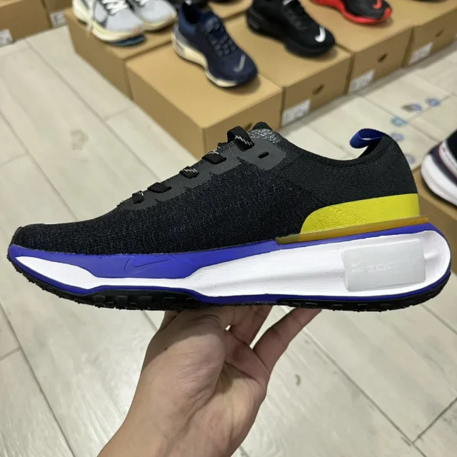 Nike Sneakers Invincible Run 3 product detail image 22