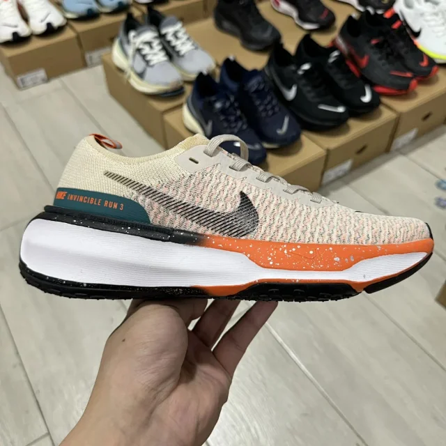 Nike Sneakers Invincible Run 3 product detail image 69