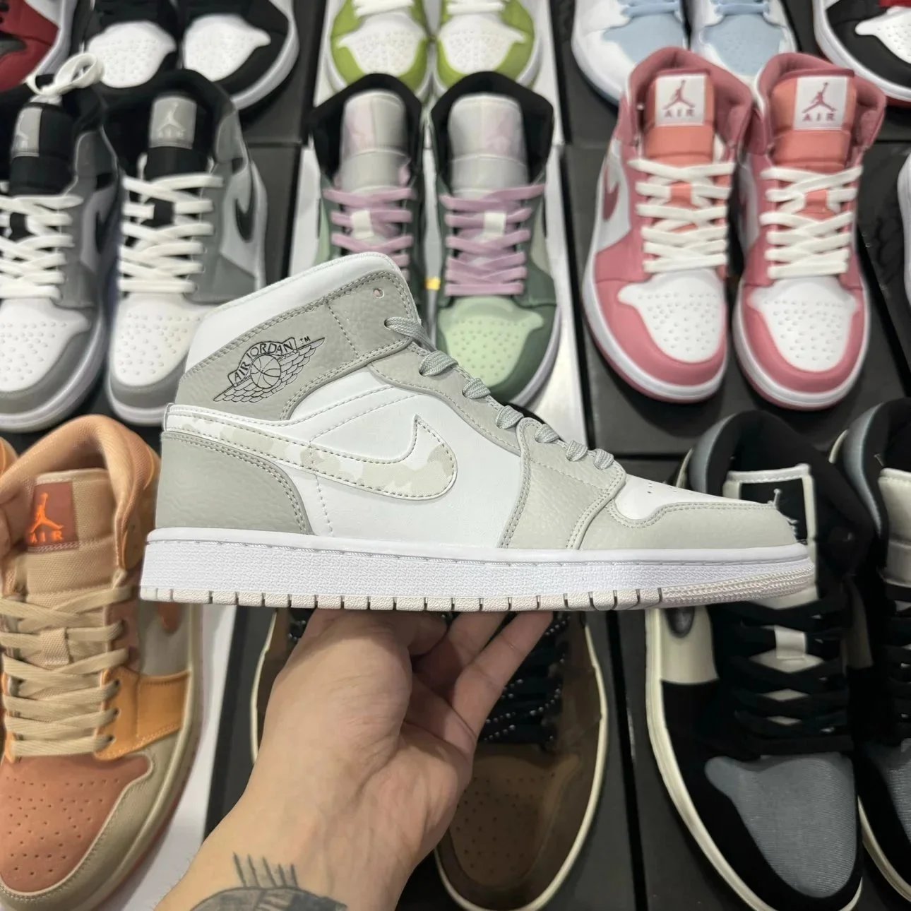 Nike Sneakers Air Jordan 1 Mid image 6