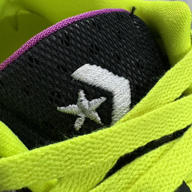 Converse Sneakers Low-Top Basketball with Star Chevron Logo product detail image 5