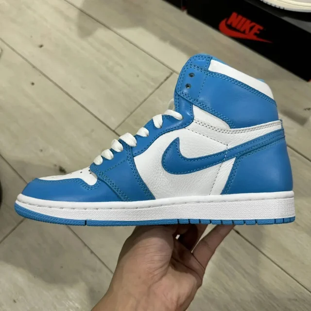 Nike Sneakers Air Jordan 1 High OG product detail image 4