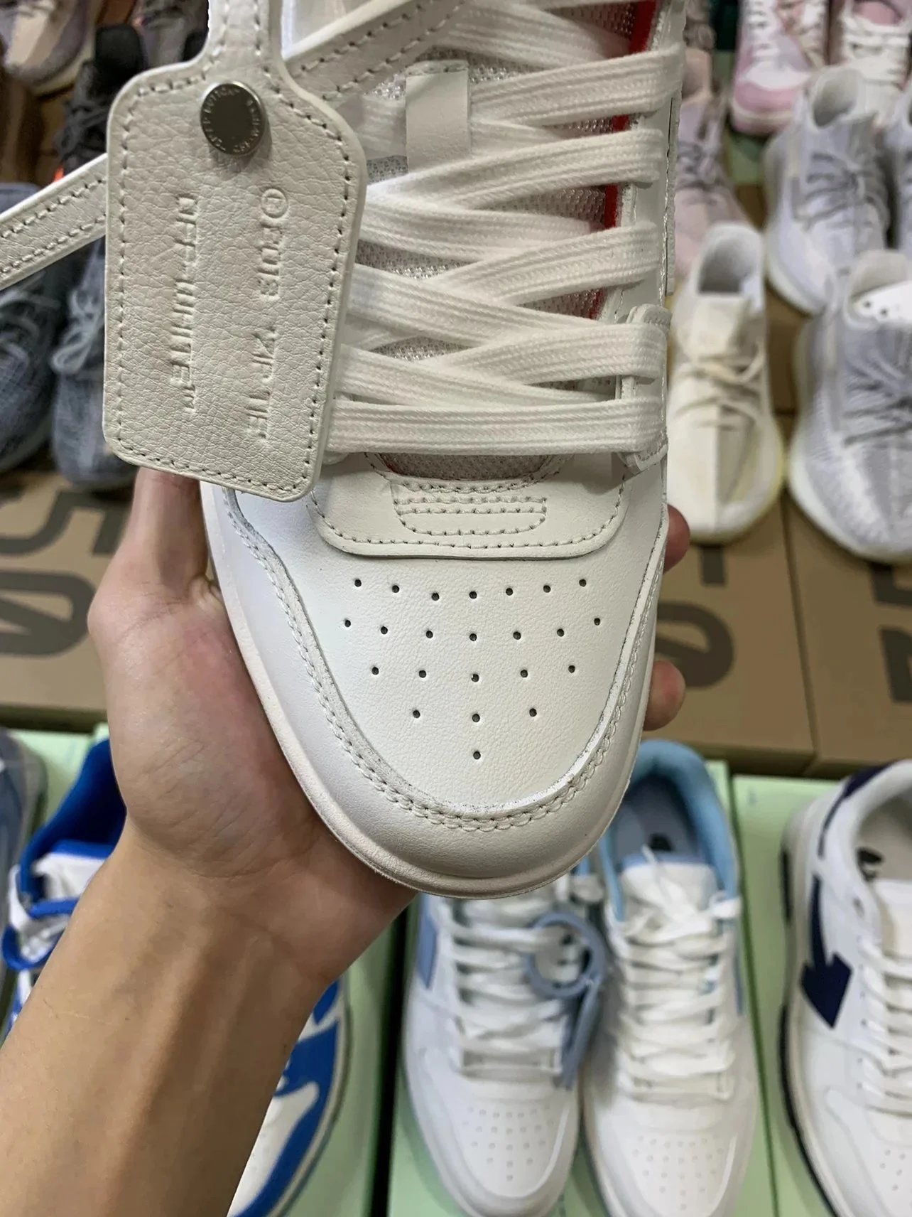 Off-White Sneakers Low-top arrow with zip-tie tag image 10