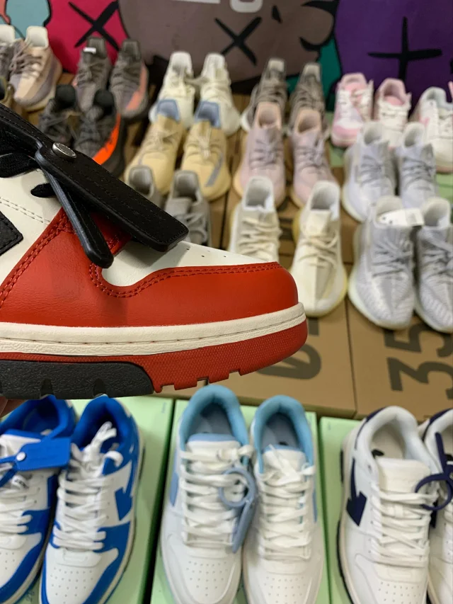 Off-White Sneakers Low-top arrow with zip-tie tag product detail image 33