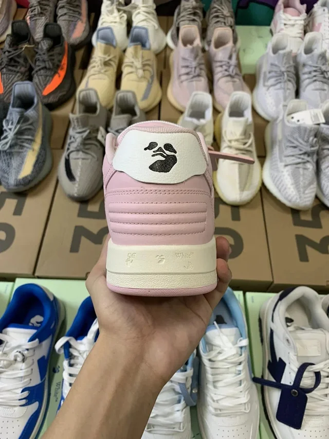 Off-White Sneakers Low-top lace-up with arrow appliqué and detachable lace tag product detail image 3