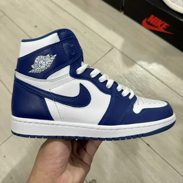 Nike Sneakers Air Jordan 1 High OG product detail image 64
