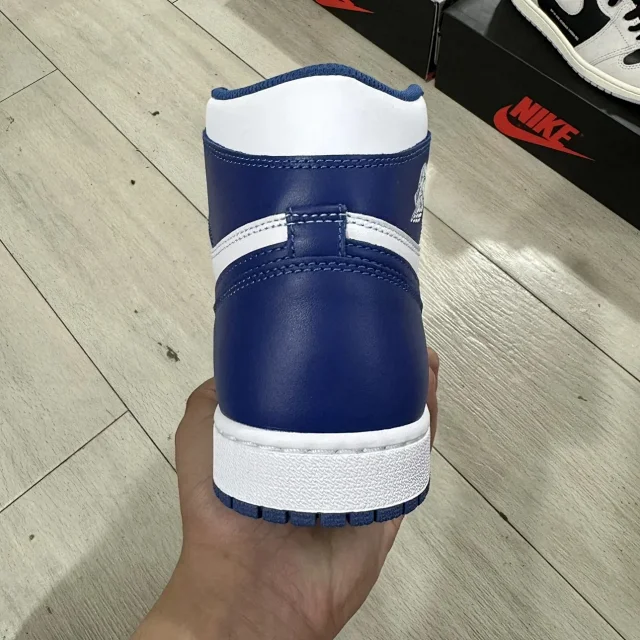 Nike Sneakers Air Jordan 1 High OG product detail image 67