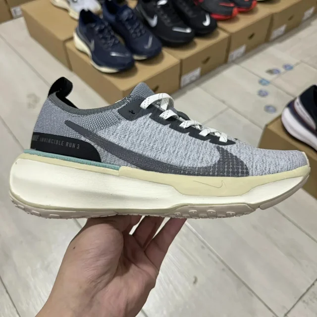 Nike Sneakers Invincible Run 3 product detail image 3