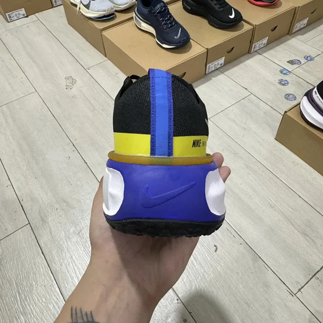 Nike Sneakers Invincible Run 3 product detail image 24