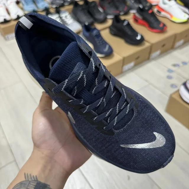 Nike Sneakers Invincible Run 3 product detail image 31