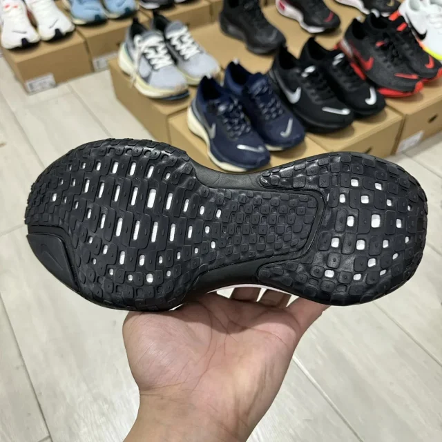 Nike Sneakers Invincible Run 3 product detail image 59