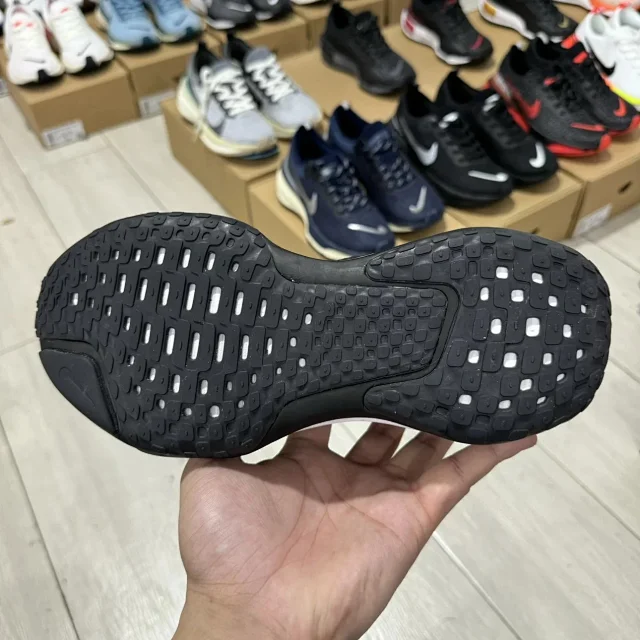 Nike Sneakers Invincible Run 3 product detail image 65