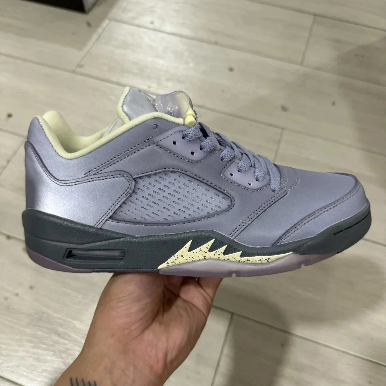 Jordan Sneakers Air 5-style low-top image 11