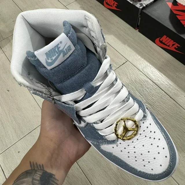 Nike Sneakers Air Jordan 1 High OG product detail image 36