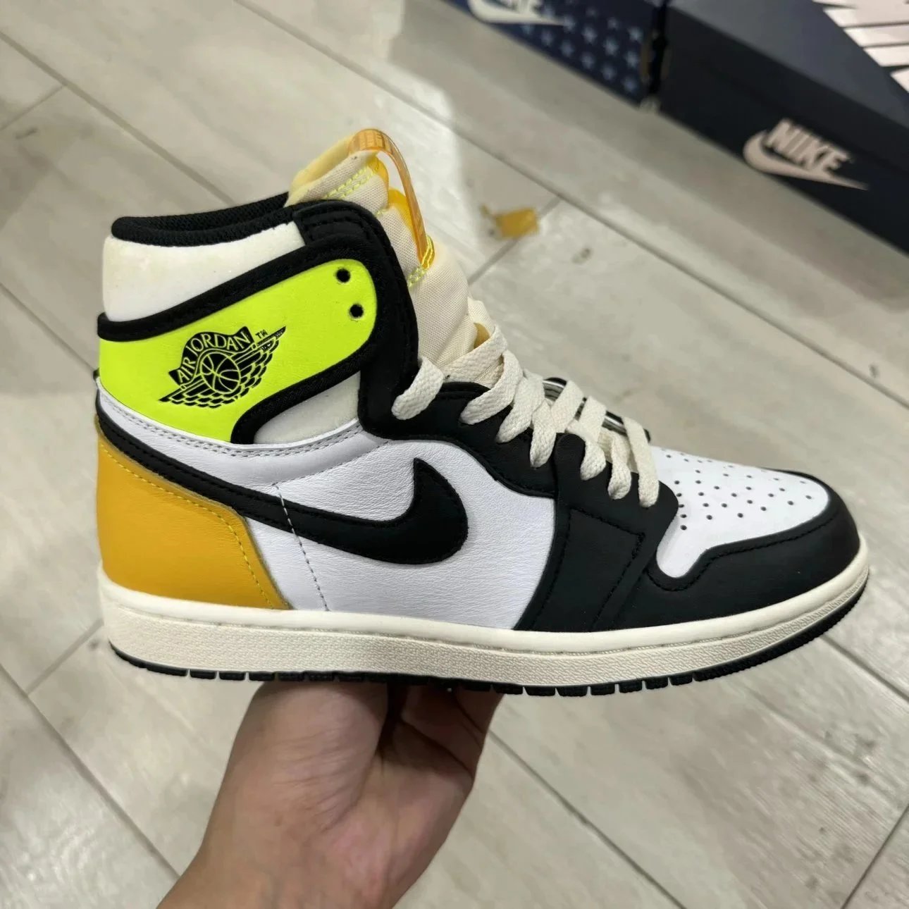 Nike Sneakers Air Jordan 1 High-Top image 10