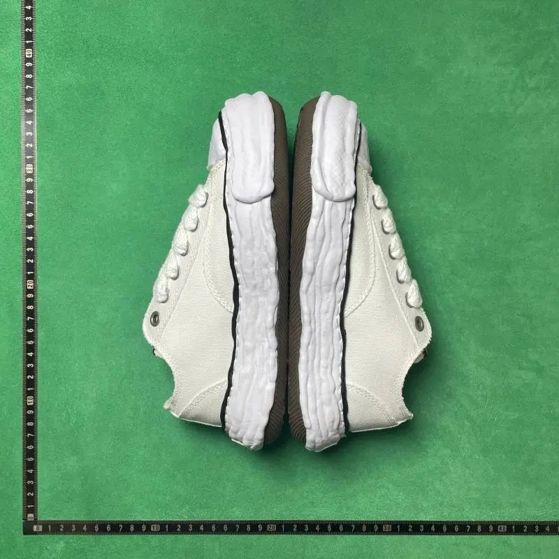 MMY BLAKEY Sneakers Low-Top Wavy-Sole Lace-Up — Dissolved White A11FW702, No. 26