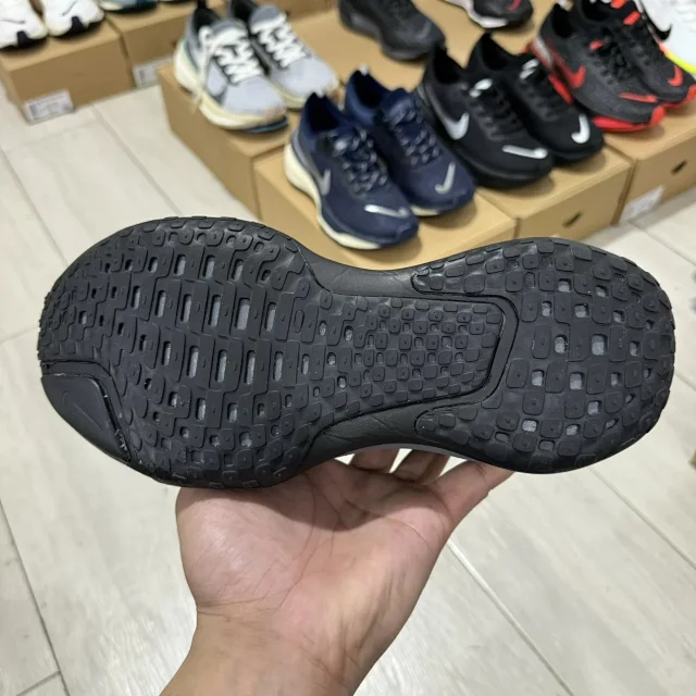 Nike Sneakers Invincible Run 3 product detail image 53