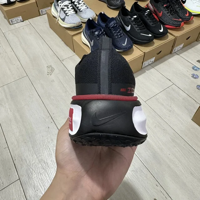 Nike Sneakers Invincible Run 3 product detail image 60