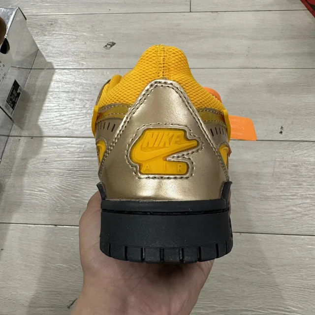 Nike Sneakers Air Rubber Dunk x Off-White product detail image 6