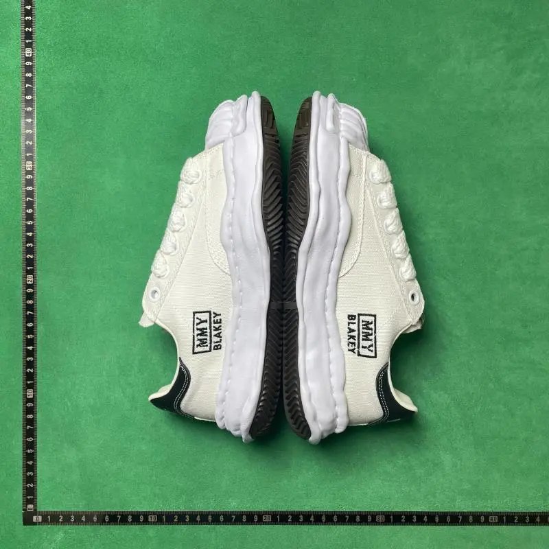 MMY BLAKEY Sneakers Low-Top Wavy-Sole Lace-Up — No. 10 Shell White A08FW735