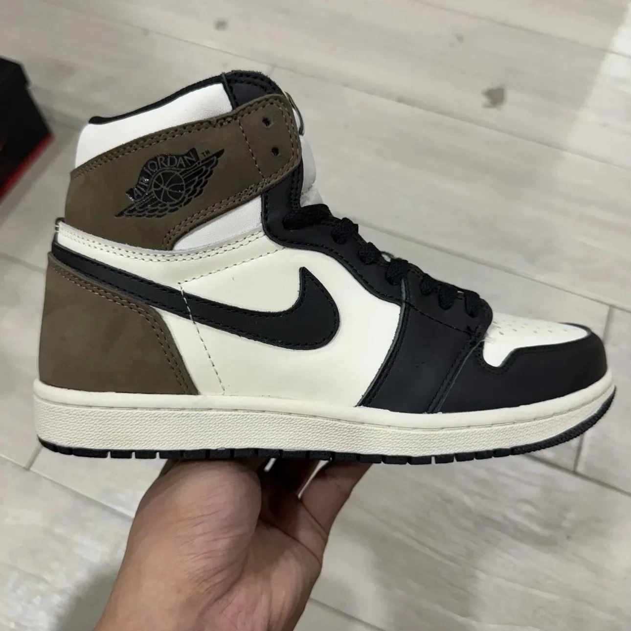 Nike Sneakers Air Jordan 1 High-Top image 8