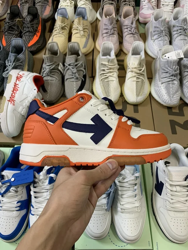Off-White Sneakers Low-top arrow with zip-tie tag product detail image 12