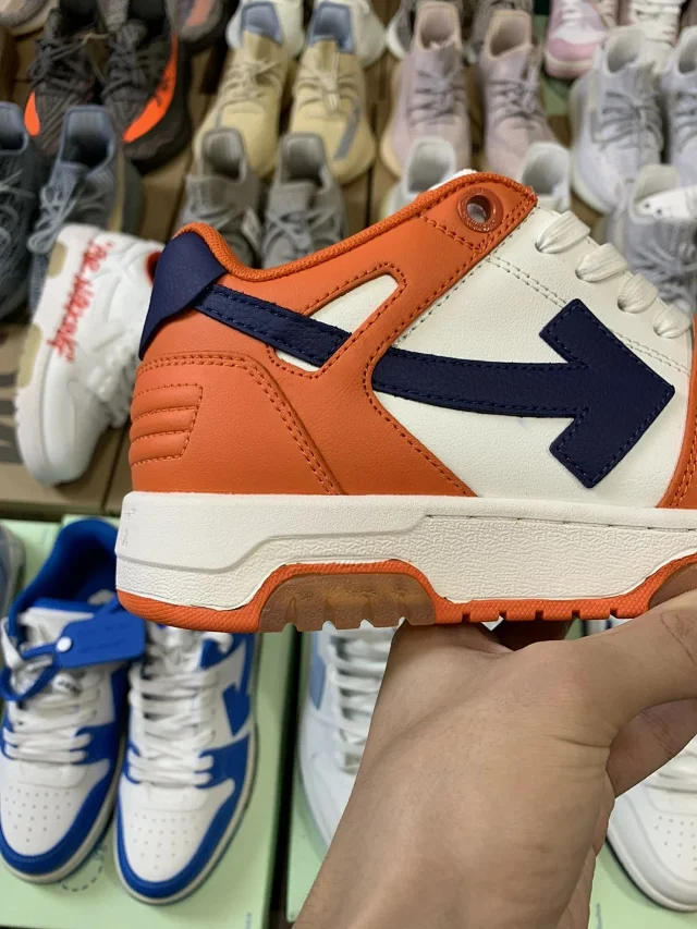 Off-White Sneakers Low-top arrow with zip-tie tag product detail image 21