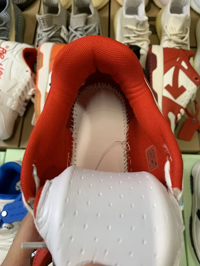 Off-White Sneakers Low-top arrow with zip-tie tag product detail image 59