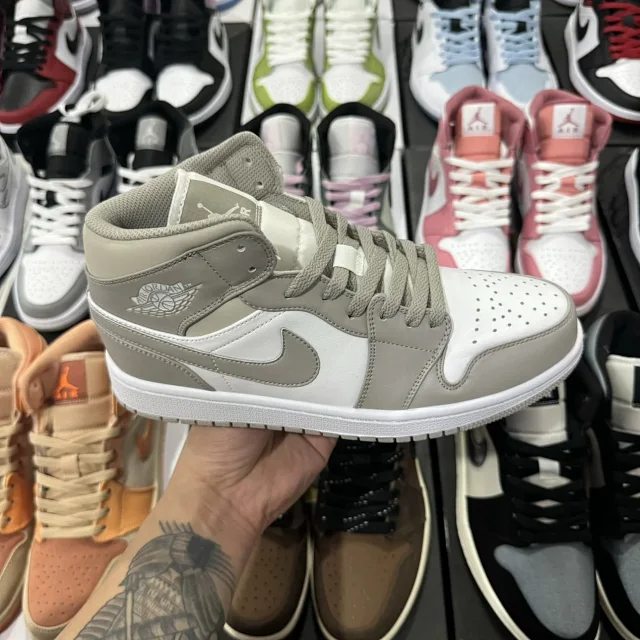 Nike Sneakers Air Jordan 1 Mid product detail image 13