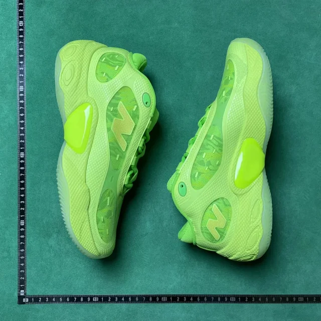 New Balance Sneakers Low-Top Basketball product detail image 35