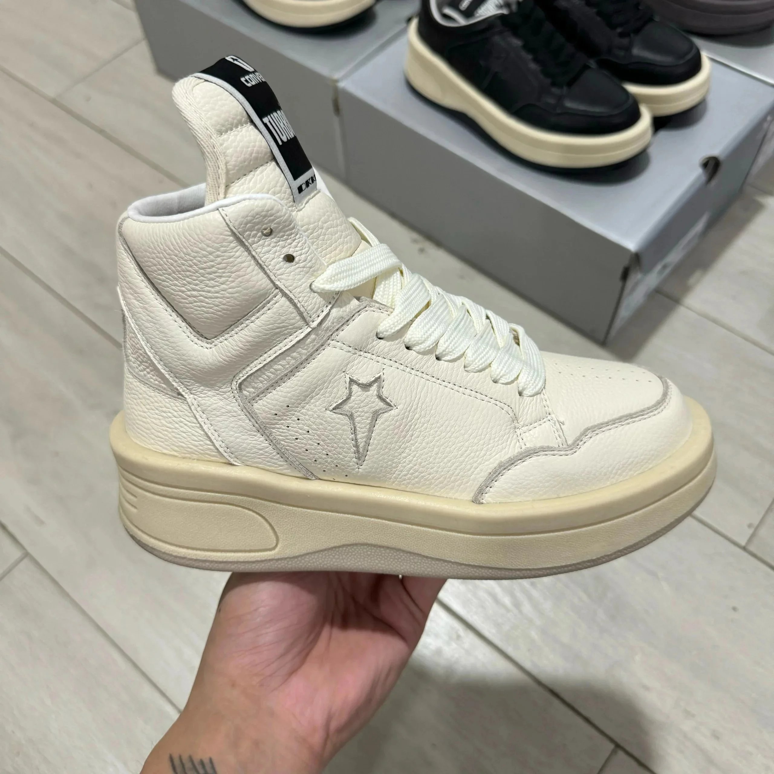 Converse Sneakers Turbowpn — Ivory white high-top