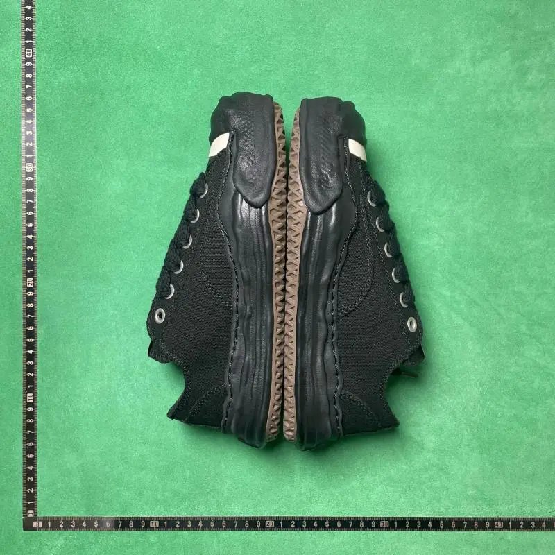 MMY BLAKEY Sneakers Low-Top Wavy-Sole Lace-Up — On the 14th, I’m calling out A05FW702.