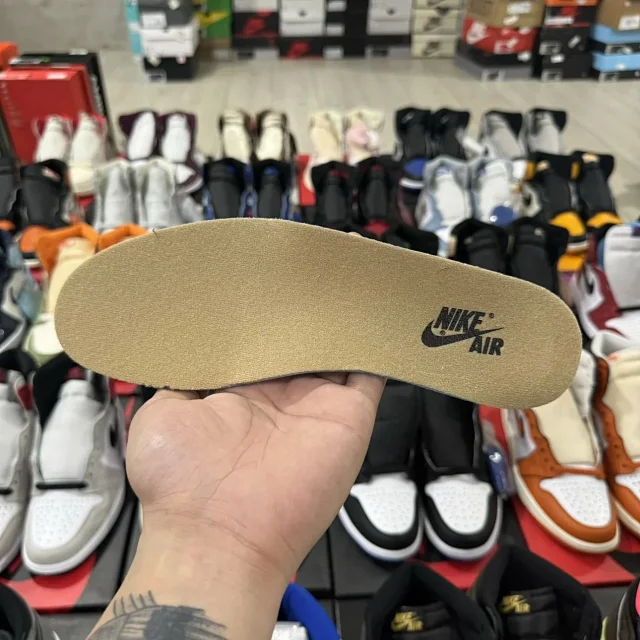 Jordan Sneakers Air 1 High product detail image 16