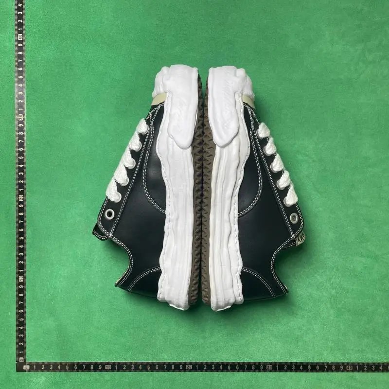 MMY BLAKEY Sneakers Low-Top Wavy-Sole Lace-Up — Black (leather) opening on the 29th A05FW704